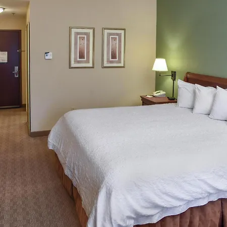 Hampton Inn & Suites Youngstown-Canfield-2