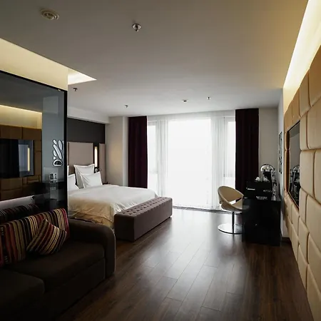 11 Mirrors Design Hotel-2