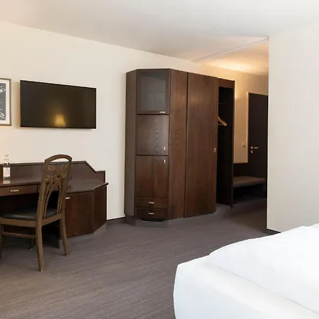Elaya Hotel Noerdlingen, Trademark By Wyndham-2