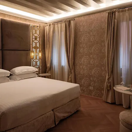 Hotel Antiche Figure-3