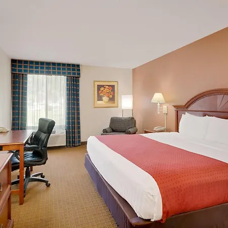 Ramada By Wyndham Provo-3