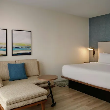Courtyard By Marriott Orlando Airport-3