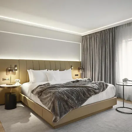 Vogue Hotel Montreal Downtown, Curio Collection By Hilton-2