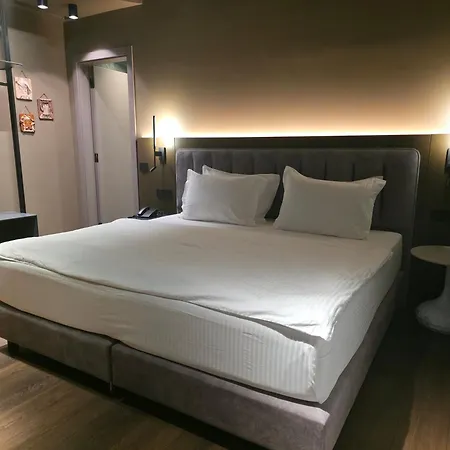 Mondial Hotel-2