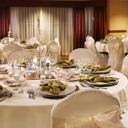 Country Inn & Suites By Radisson, Milwaukee West Brookfield , Wi-3