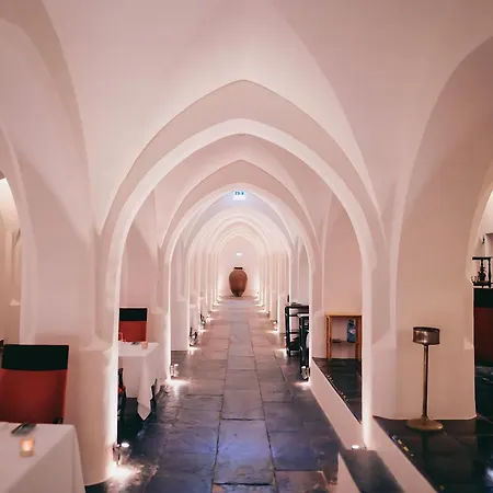 Convento do Espinheiro, Historic Hotel&Spa-3