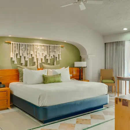 Puerto Aventuras Hotel & Beach Club-2