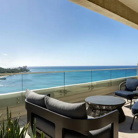 Moana Surfrider, A Westin Resort & Spa, Waikiki Beach-3