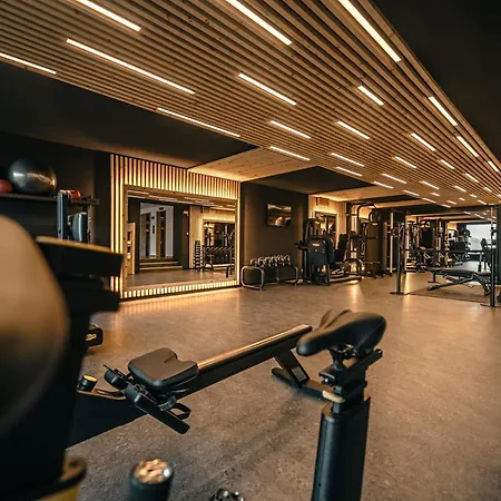 Sport&Wellness Hotel Cristallo-3