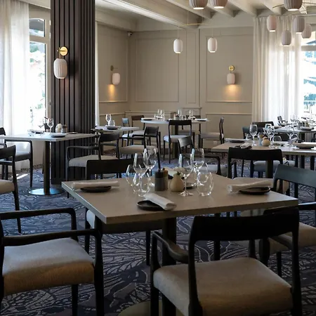 Le Vallon De Valrugues Hotel Spa & Villas-3