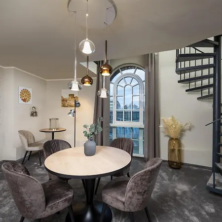 Wasserturm Hotel Cologne, Curio Collection By Hilton-2