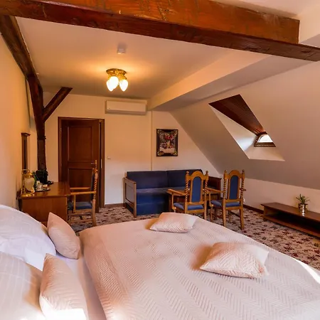 Lh Hotel Gold-2