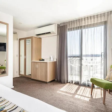Metro Hotel Perth-3