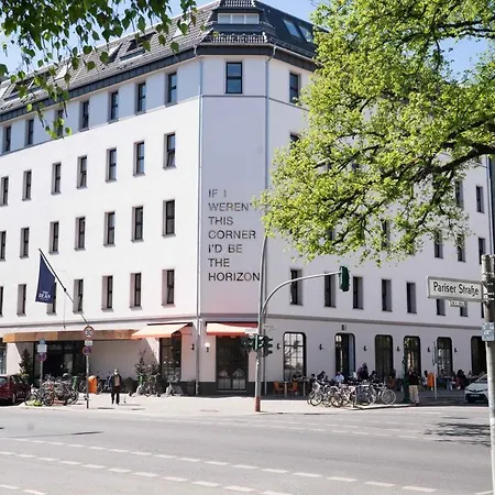 The Dean Berlin-3