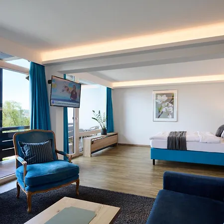 Hotel Schloss Berg-2