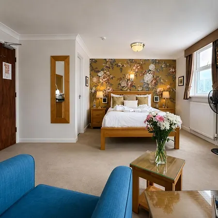 Riviera Lodge Hotel-3