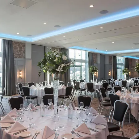 De Vere Cotswold Water Park-2