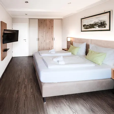 Hotel Garni Haus Arenberg-3