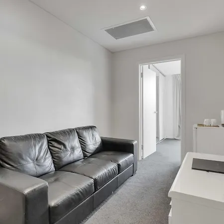 Mawson Lakes Hotel-2