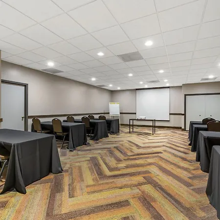 Best Western Plus Wooster Hotel & Conference Center-3