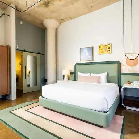 Canvas Hotel Dallas-3