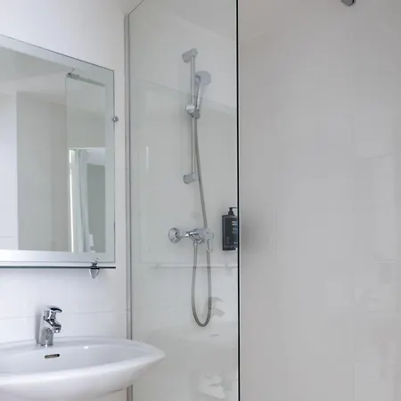 ibis Styles Asnieres Centre-2