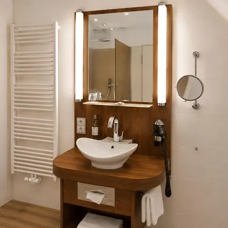 Arkadenhaus - Hotel Freiherr von Schwarzenberg-2