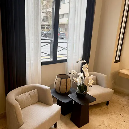 Carles Hotel-2
