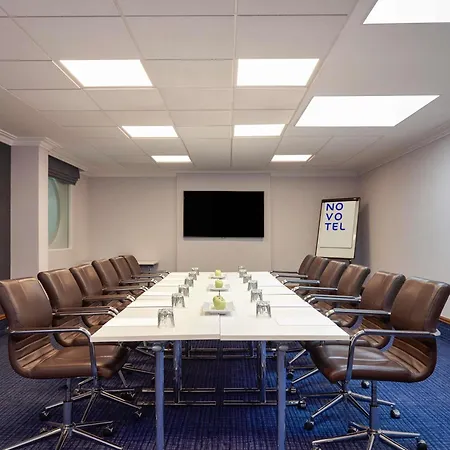 Novotel London Stansted Airport-3