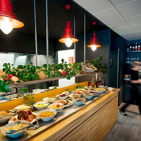 Ibis Brest Kergaradec-2