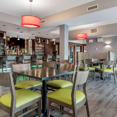 Best Western Plus Dartmouth Hotel & Suites-3