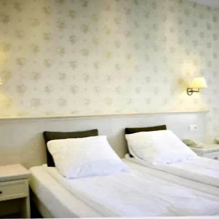 Hotel Zwanenburg Amsterdam Airport-3