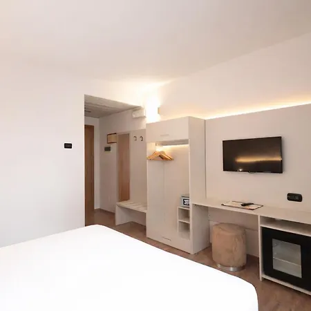 Lvg Hotel Collection - Riz-2