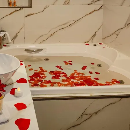 Grand Hotel Guarujá - A sua Melhor Experiência Beira Mar na Praia!-3