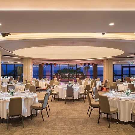 Amathus Beach Hotel Limassol-3
