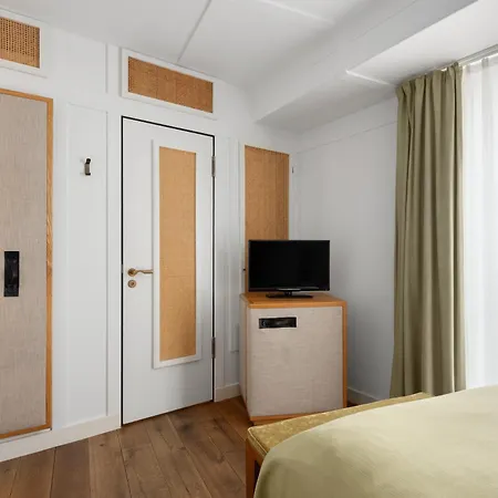 Louis Hotel-3