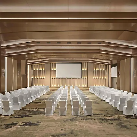 Pullman Danang Beach Resort-2
