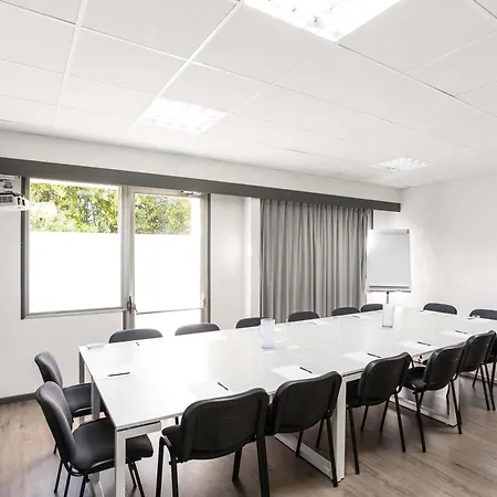 ibis budget Pau Lescar-2