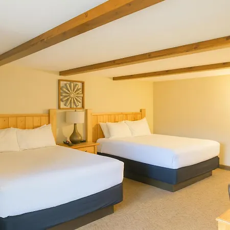 Round Barn Lodge-3