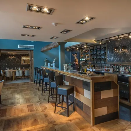 The Three Swans Hotel, Market Harborough, Leicestershire - The Coaching Inn Group-2