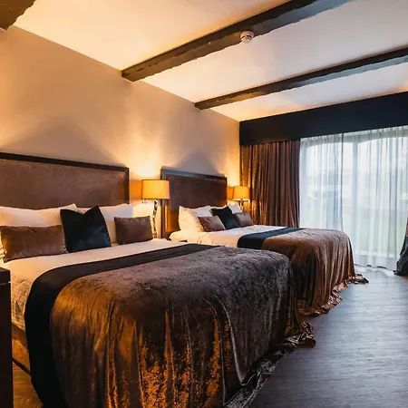 Derwent Manor Boutique Hotel-2