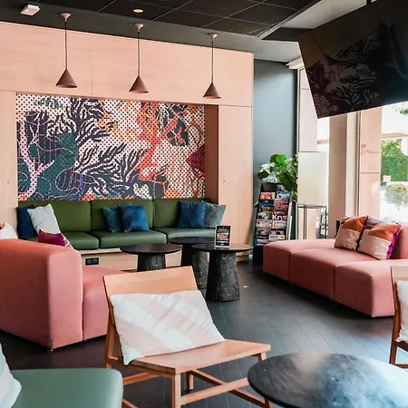 Ibis Martigues Centre-3