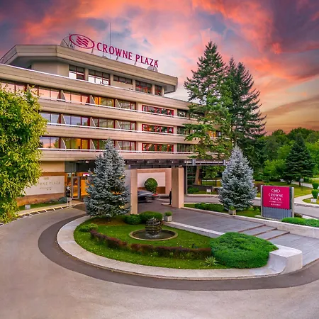 Crowne Plaza Bucharest By Ihg-3