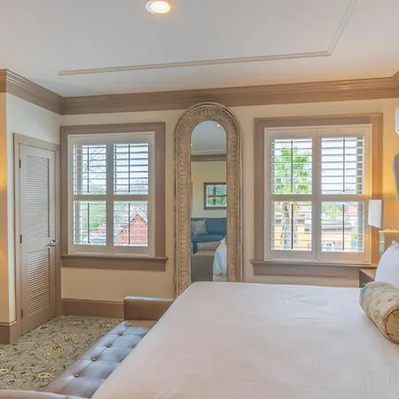 Andrew Pinckney Inn-2