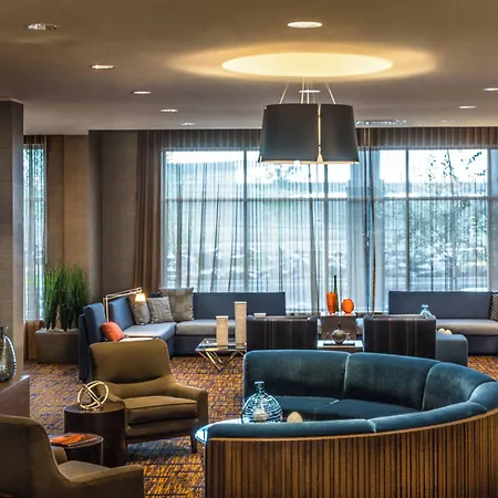 Courtyard By Marriott Winnipeg Airport-3