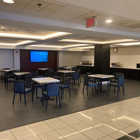 Wingate By Wyndham Erie-2
