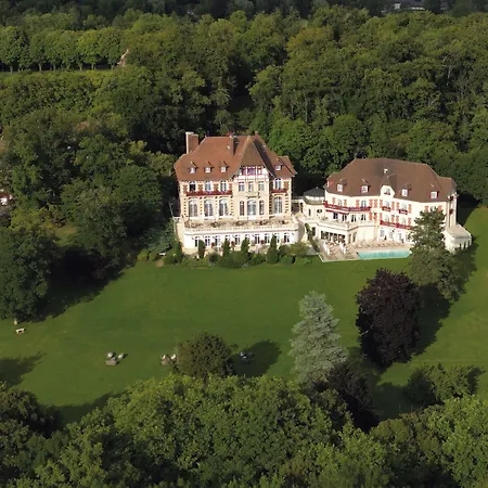 Le Château de la Tour-2