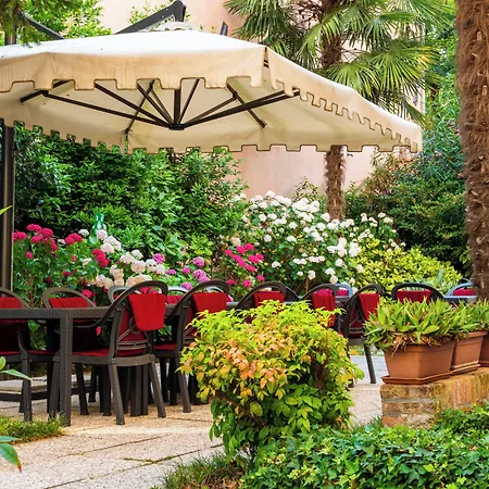 Hotel Amadeus-2