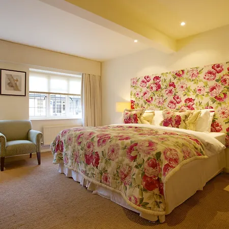 The Hare & Hounds Hotel-2