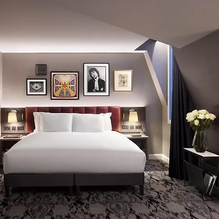 The Trafalgar St James London Curio Collection By Hilton-2